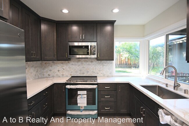 Foto del edificio - 4 br, 2 bath House - 5853 Antigua Dr