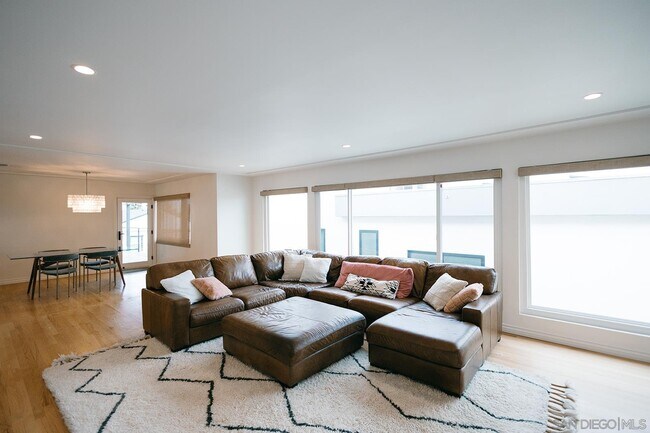 Foto del edificio - 1355 Willow St