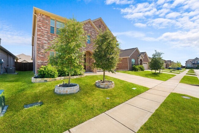 Foto del edificio - 716 Lombard Ln
