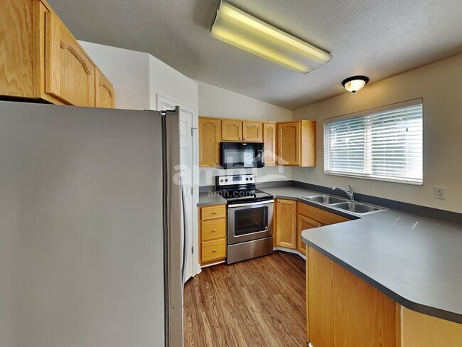 Foto del edificio - 2436 2940 W