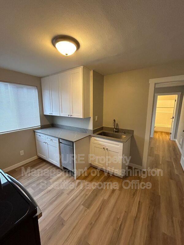 111 10th St SE Unit 1, Auburn, WA 98002 Condo for Rent in Auburn, WA