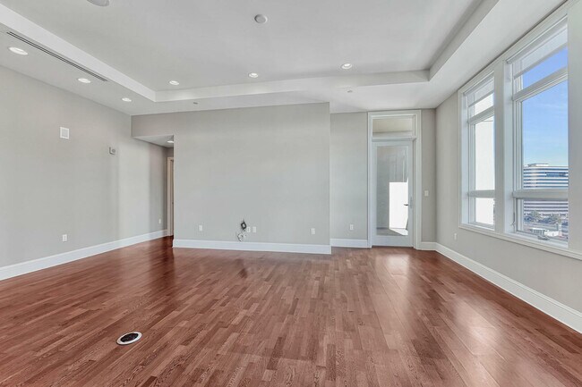 Foto del edificio - 5455 Landmark Pl