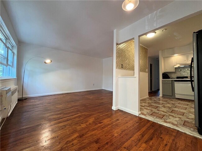 Foto del edificio - 2077 E 54th St