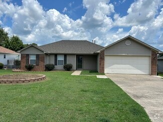 Building Photo - 16 Azalea Dr