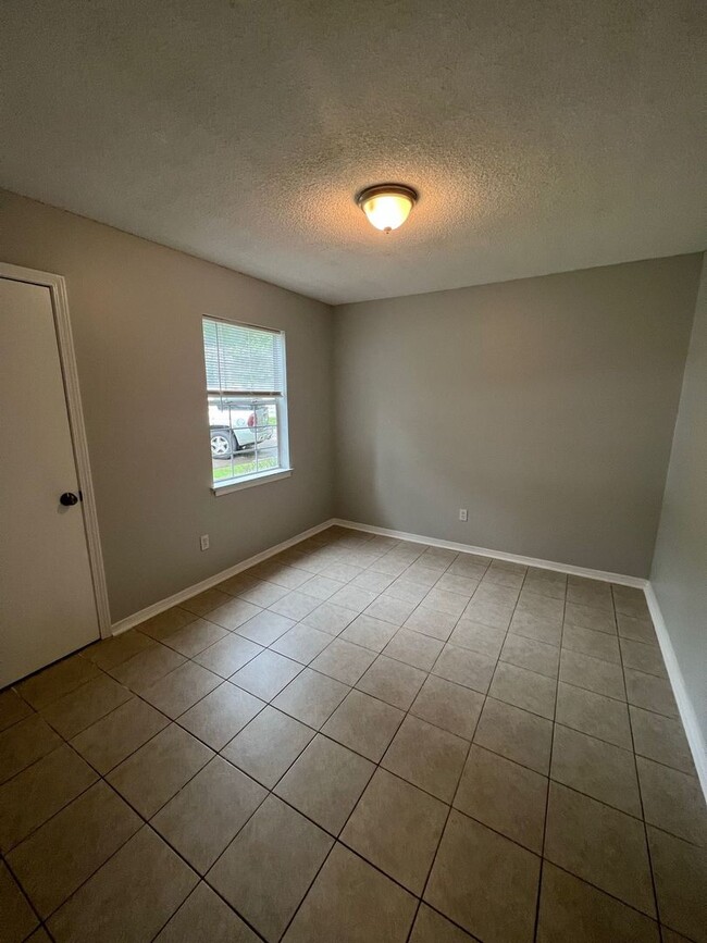 Foto del edificio - Just Plain Good Living!