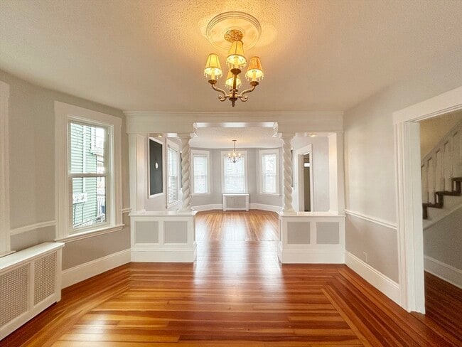 Building Photo - 80 Linden St