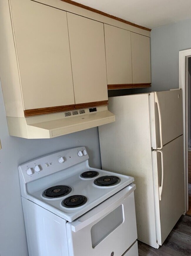 Foto del edificio - 1108 HELEN, GARDEN CITY - AVAILABLE FOR RENT