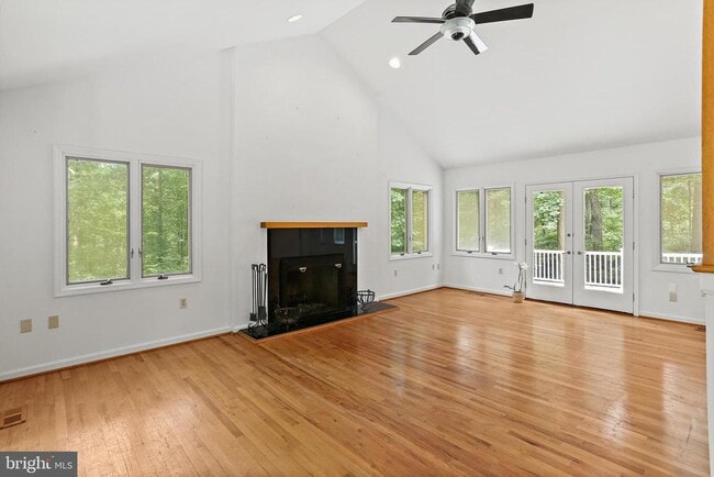 Building Photo - 12624 Golden Oak Dr