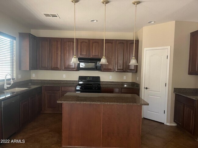Foto del edificio - 11360 East Starkey Avenue