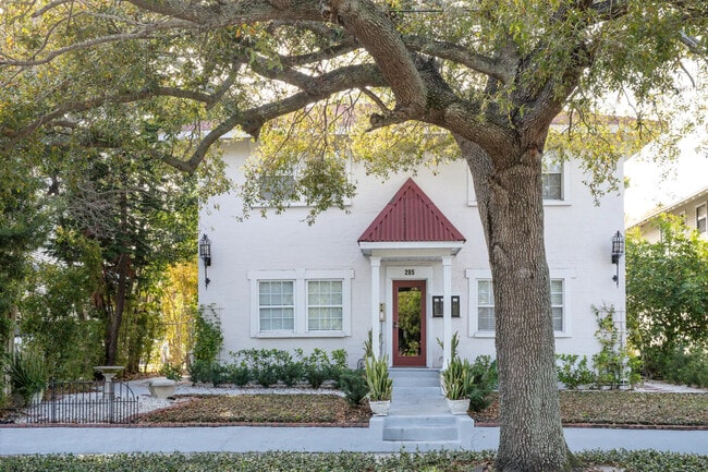 205 Westland - 205-207 S Westland Ave