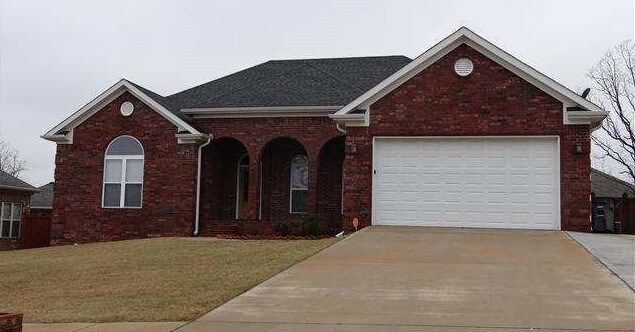 Primary Photo - 1307 Lost Creek Dr
