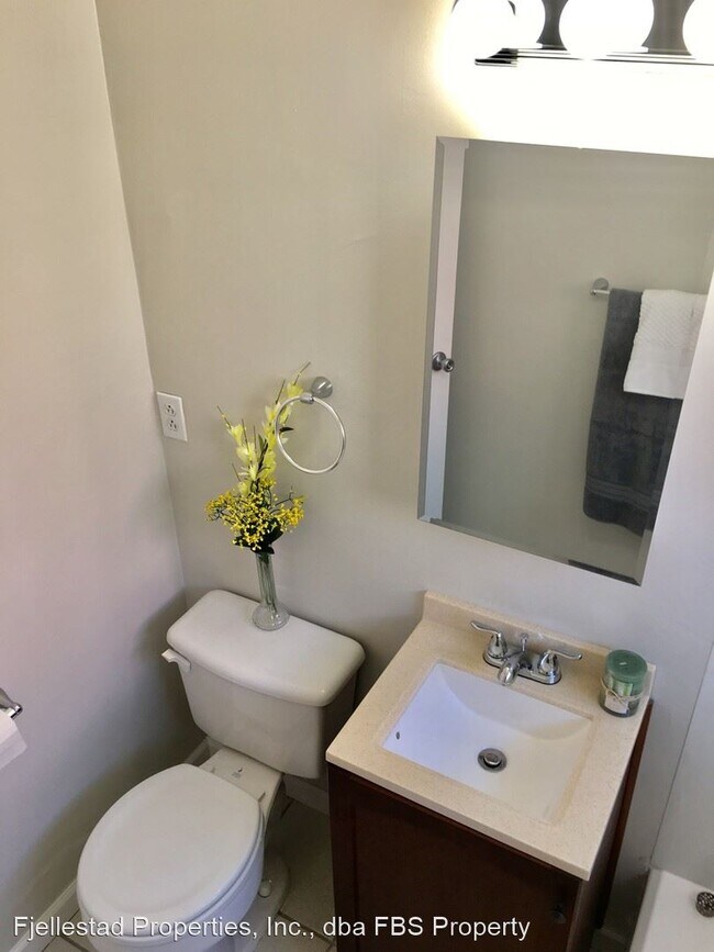 Foto del edificio - 4519-4523 Terrace Dr