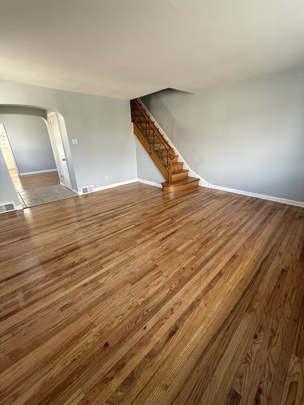Foto del edificio - 8204 Woolston Ave