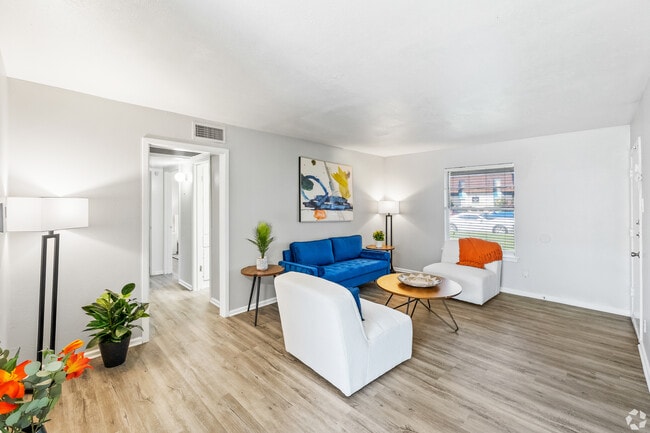 Apartment Living Room - The Hayes Apartments