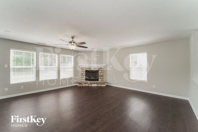 Foto del edificio - 1431 Waterlily Lane
