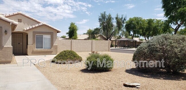 Building Photo - 9331 W Gold Dust Ave