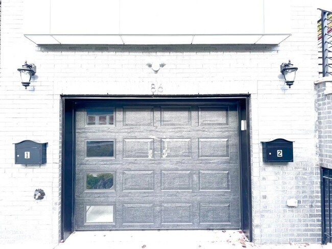 Building Photo - 86 Stevens Ave