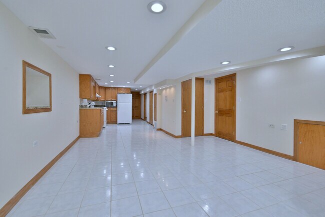 Foto del edificio - 5028 N Parkside Ave
