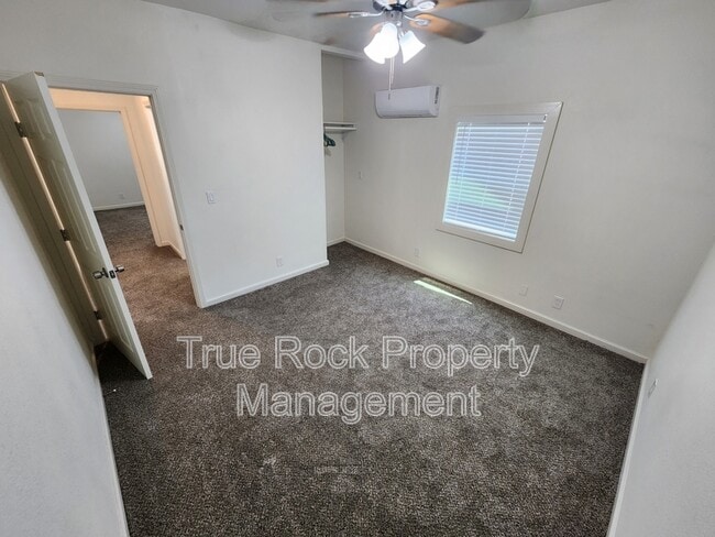 Building Photo - 1114 S Stockton Ave