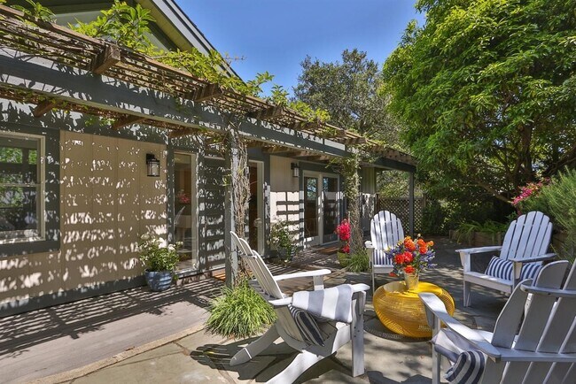 Foto del edificio - Great Home in Central Mill Valley Location