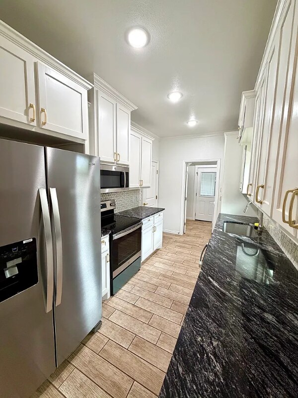 Building Photo - 8901 Silver Crk Rd