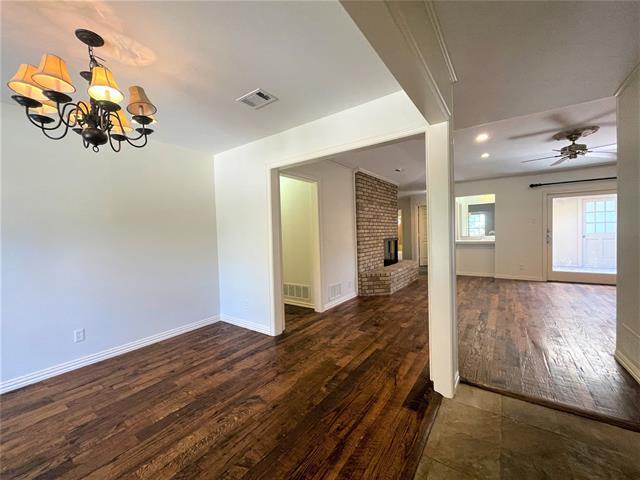 Foto del edificio - 432 River Oaks Ln