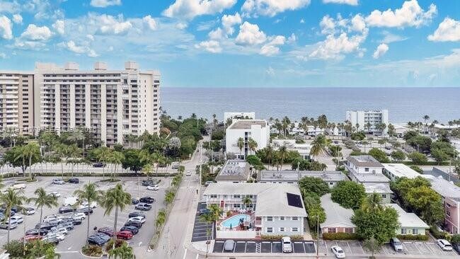 Foto del edificio - 4658 Bougainvilla Dr