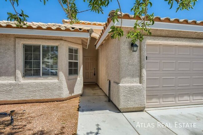 Foto del edificio - **COMING SOON 1/27/25**  4 Bedroom Home in...