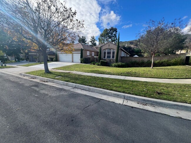 Foto del edificio - 4420 Putting Green Dr