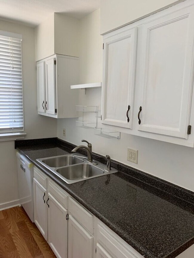 Foto del edificio - Great 2 Bedroom Condo with swimming pool