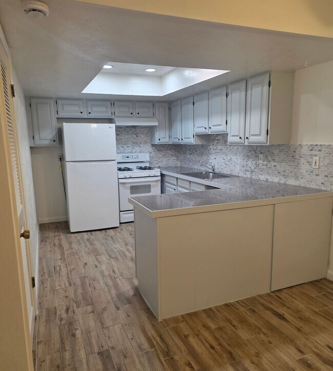 Foto del edificio - Amazing condo next to the Truckee River!