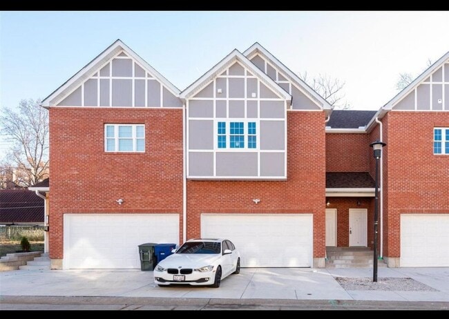 Building Photo - 5424 Delmar Blvd