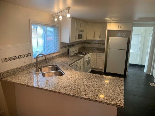 Foto del edificio - 4714 N Springfield Ave