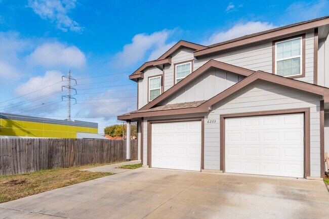 Foto del edificio - 6233 Eddie Way