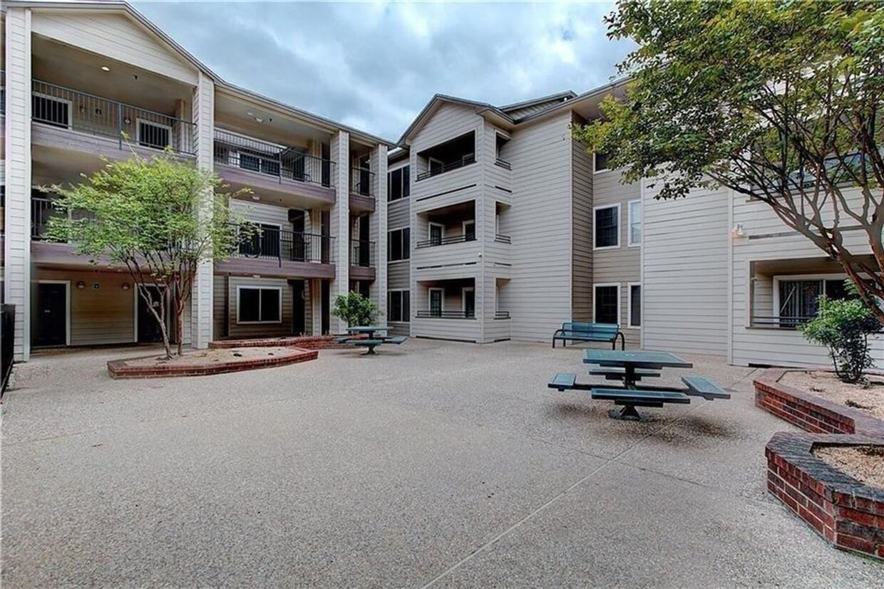 Foto principal - 501 W 26th St