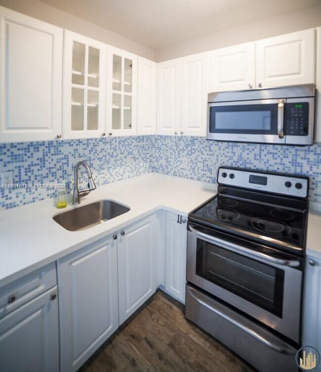 Building Photo - 53 NE 49th St