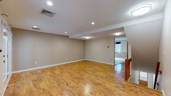 Building Photo - 84 Songbird Ln