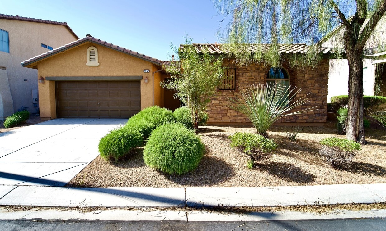Primary Photo - 7467 Horizon Rock Ave