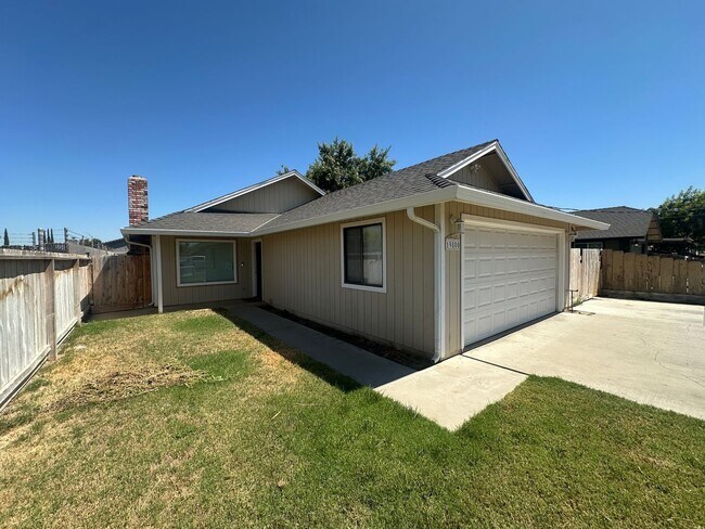 Foto del edificio - Beautiful Single Story Home Ready To Be Ca...