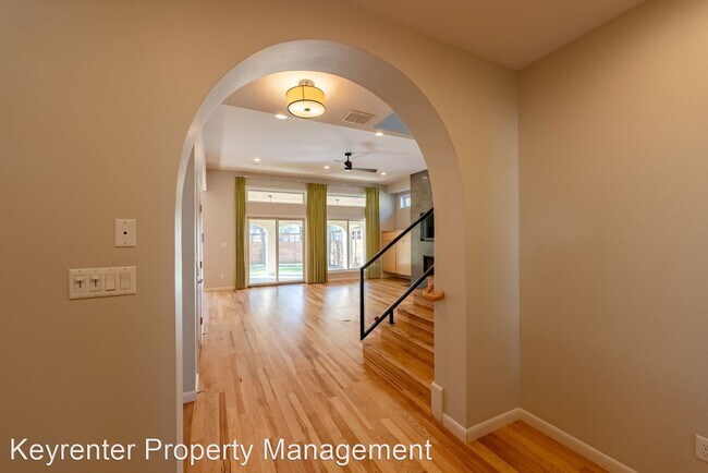 Foto del edificio - 3 br, 3 bath House - 1609 Palma Plz