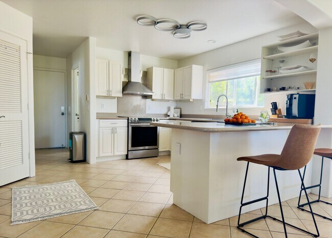 Foto del edificio - Islands & Bluffs, Maui Lani – Furnished 4-Bedroom, 3-Bath Home