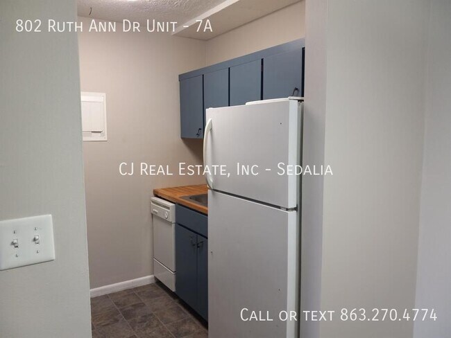 Foto del edificio - 802 Ruth Ann Dr