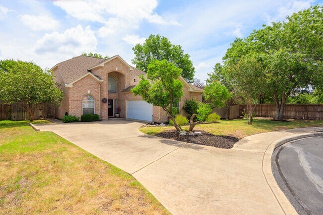 Building Photo - 4 Bedroom, 3 bathroom in Northwest Gated C...