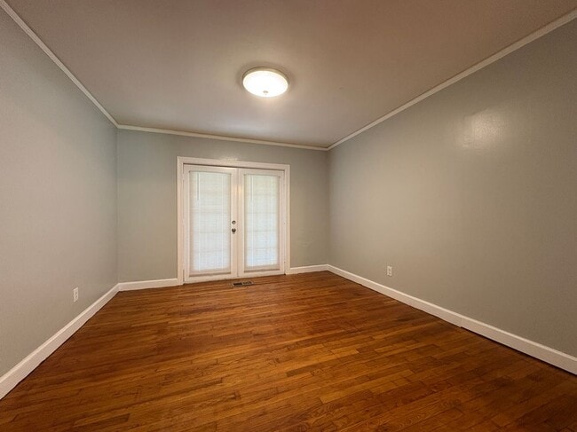Building Photo - 3604 Pelzer Ave