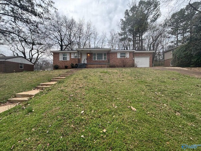 Foto del edificio - 2803 Hester Ln NW