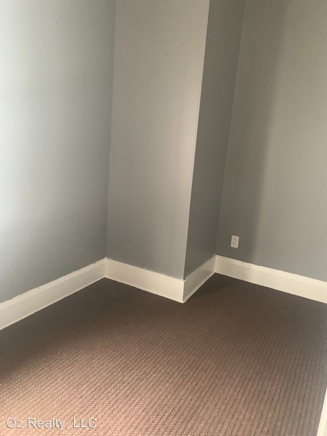 Building Photo - 3 br, 1 bath Apartment - 4138 Lewis Ave