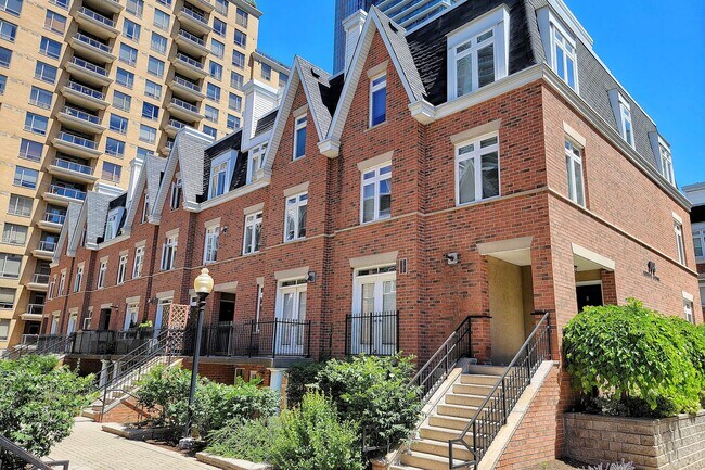 Building Photo - 108 Redpath Ave