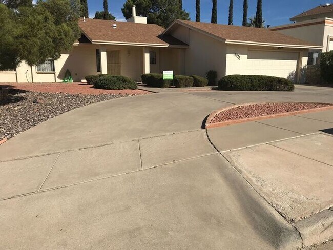 Building Photo - Home For Rent - Great Location on the Westside w/ Refrigerated Air!