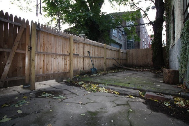 Building Photo - 1022 47th Rd