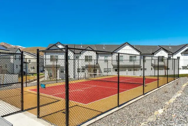 Building Photo - 4356 Hurstbourne Dr